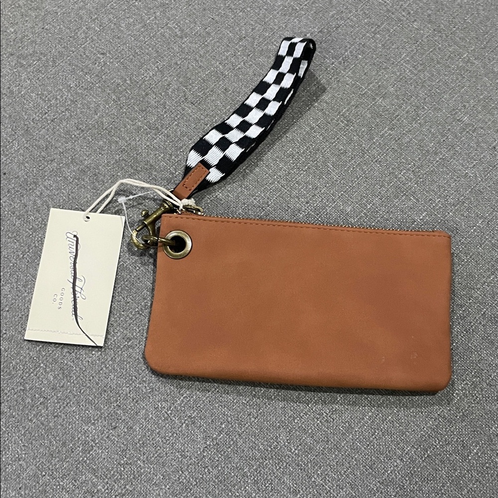 Universal Thread Goods Co. Small Brown Zip Wristlet Handbag Clutch NWT